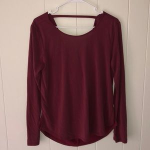 Long sleeve maroon top